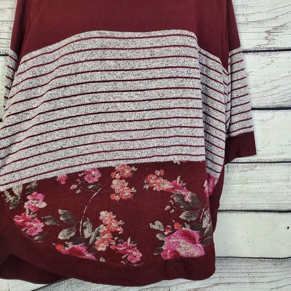 Maurices Women’s 1X Maroon Striped Floral Knit Top Oversized Sweater - Picture 4 of 8